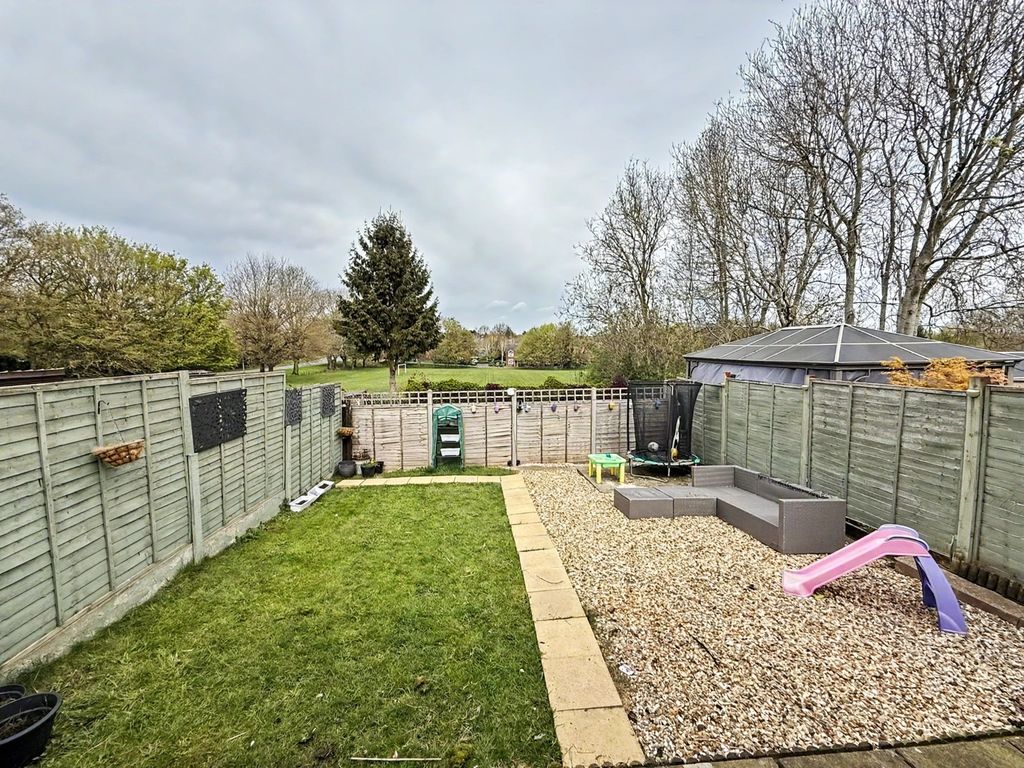 Property photo 2 of 28 5036005