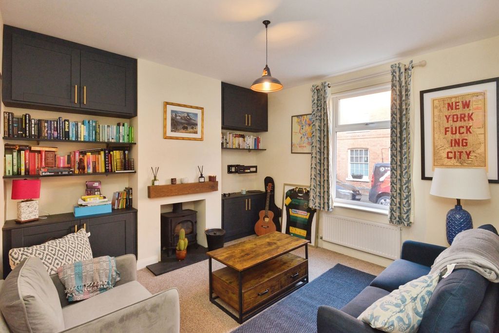 Property photo 2 of 21 Pbox-Img.Jpg