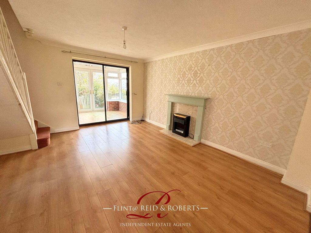 Property photo 2 of 11 Living Room