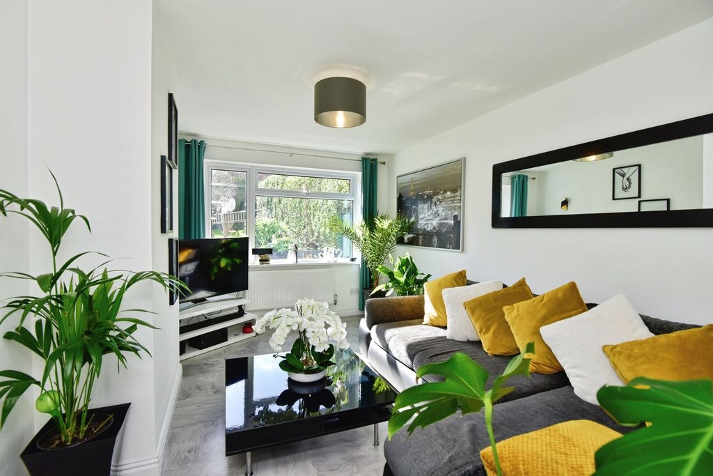 Property photo 2 of 20 Pbox-Img.Jpg