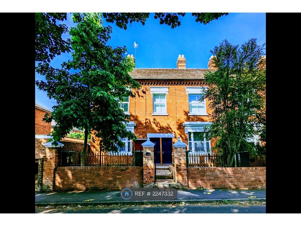 Property photo 1 of 7 Front