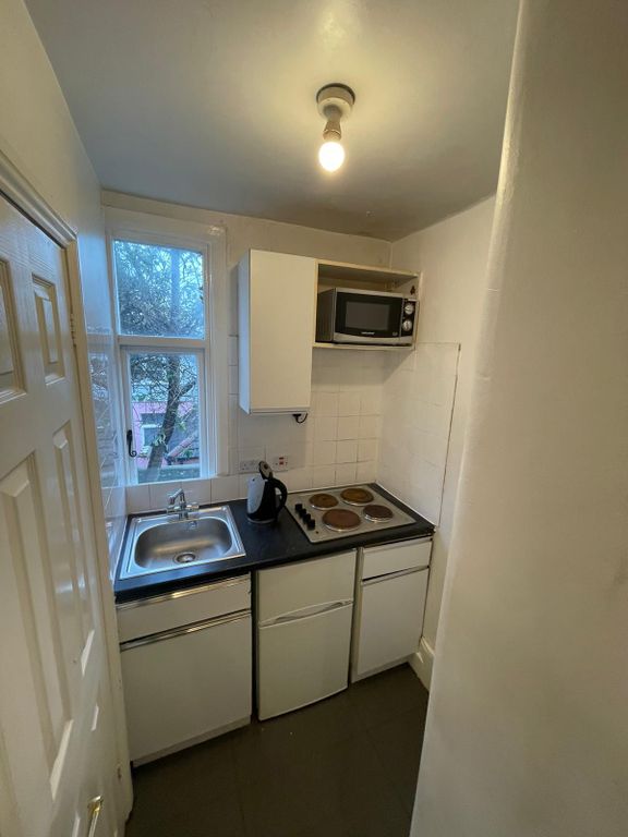 Property photo 1 of 4