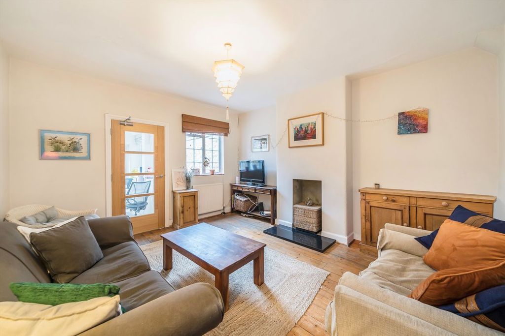 Property photo 2 of 6