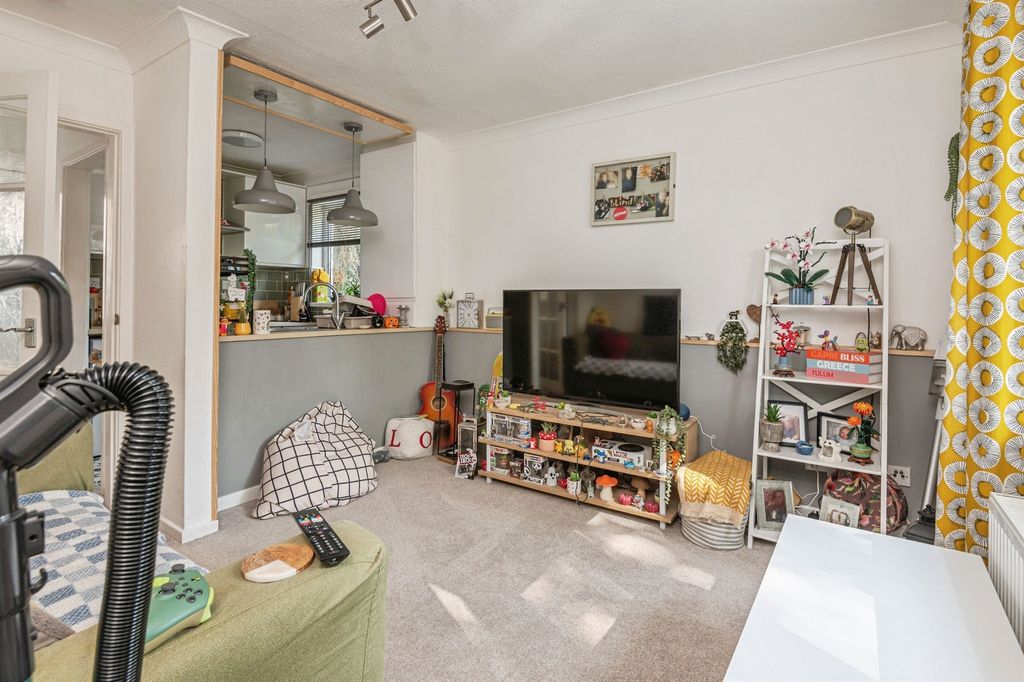 Property photo 3 of 14