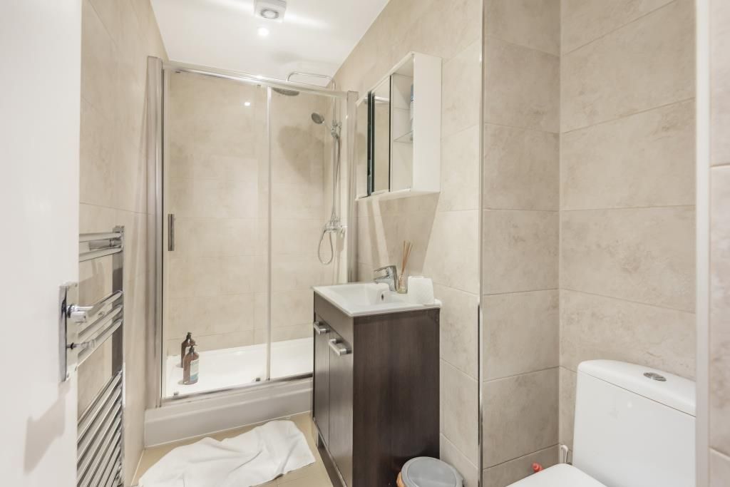 Property photo 3 of 8 Bathroom