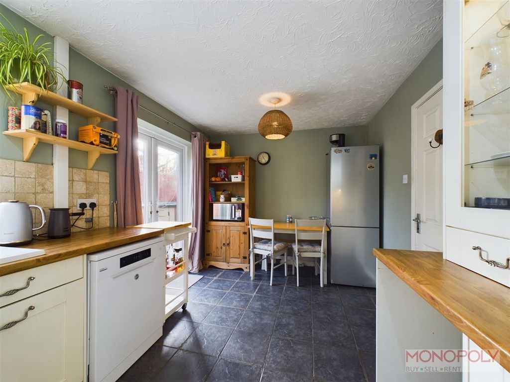 Property photo 3 of 12 Cam01979G0-Pr0383-Still009.Jpg