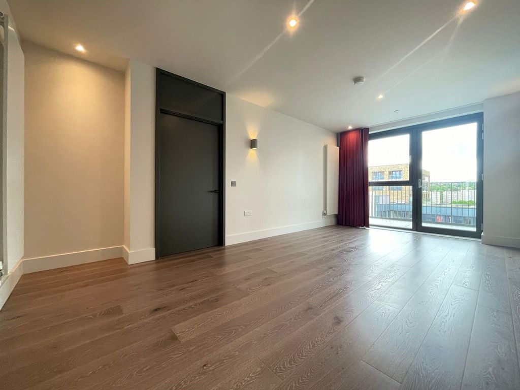 Property photo 1 of 14 Two Bedroom Penthouse To Rent