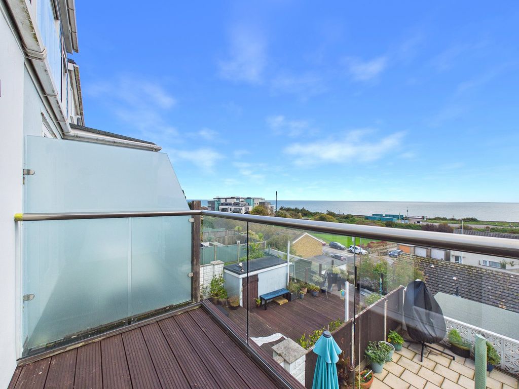 Property photo 2 of 24 Balcony