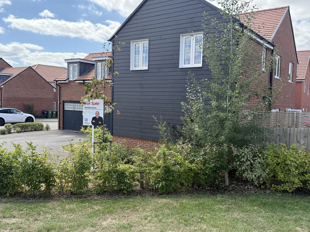Property photo 2 of 33