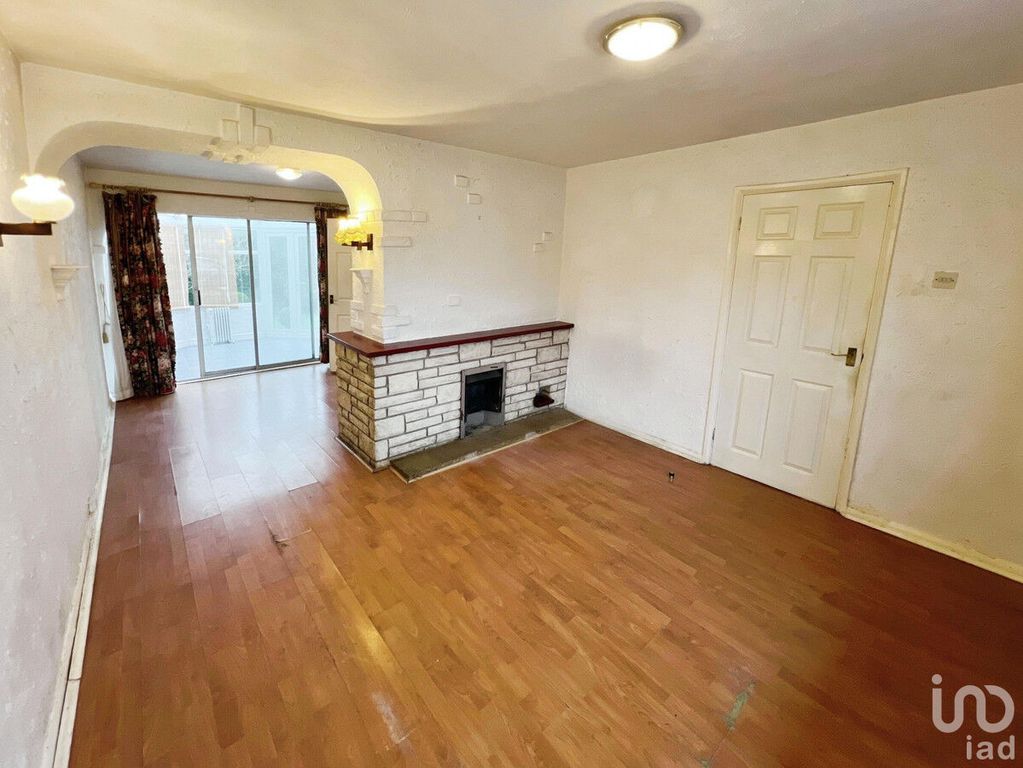 Property photo 3 of 22