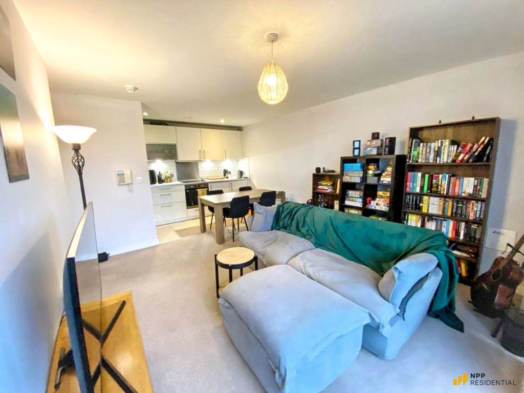 Property photo 2 of 16