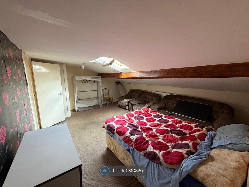 Property photo 2 of 4