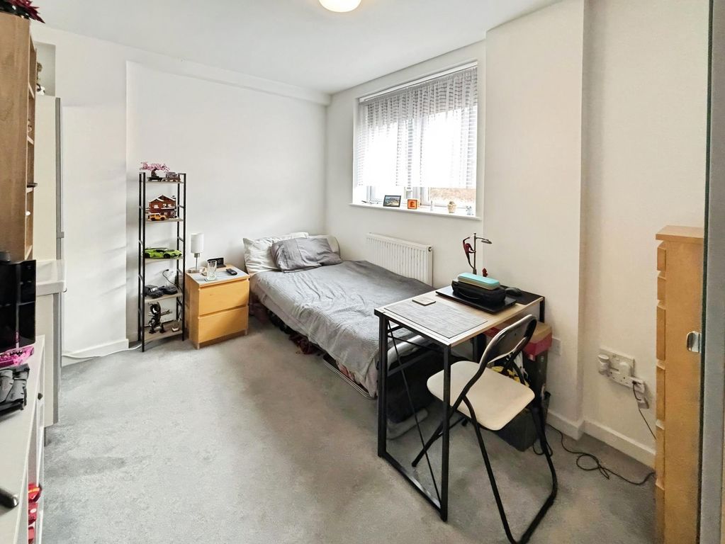 Property photo 2 of 8