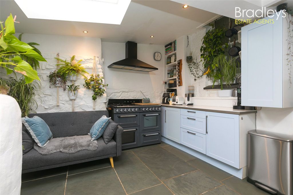 Property photo 3 of 23 Picture No. 26