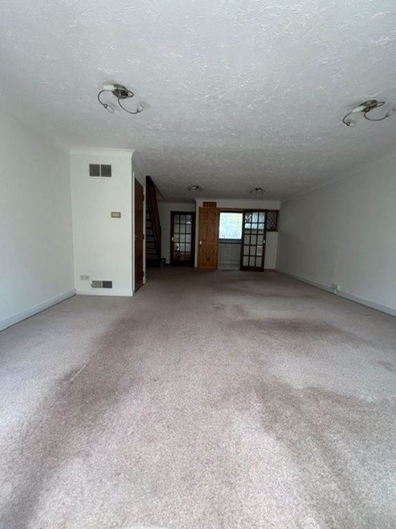 Property photo 3 of 14 Photo 4