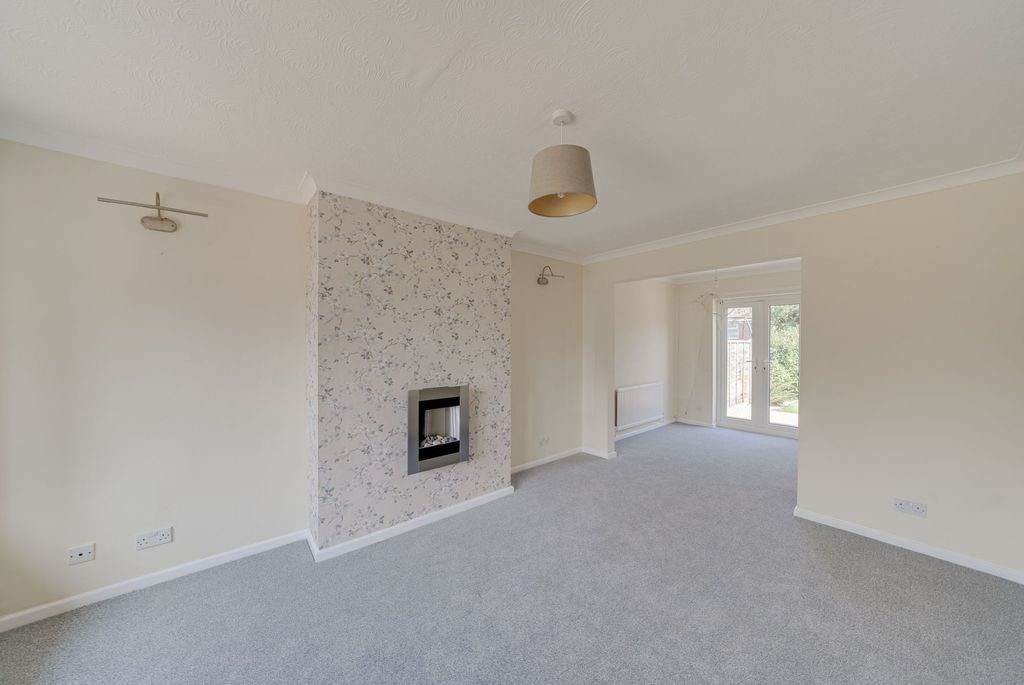 Property photo 3 of 19
