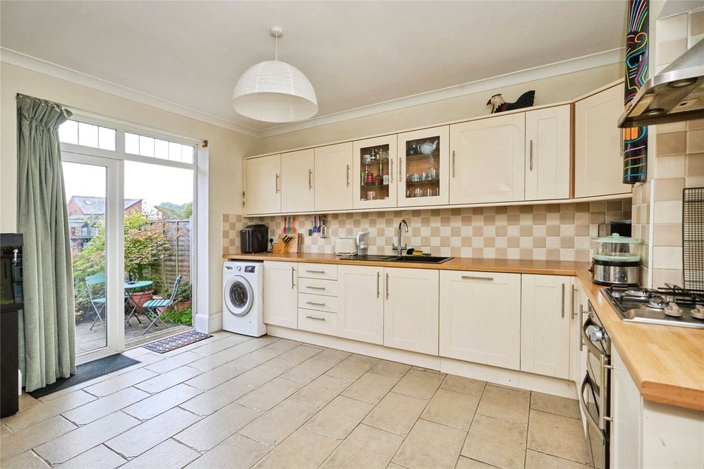 Property photo 2 of 18 Kitchen/Diner