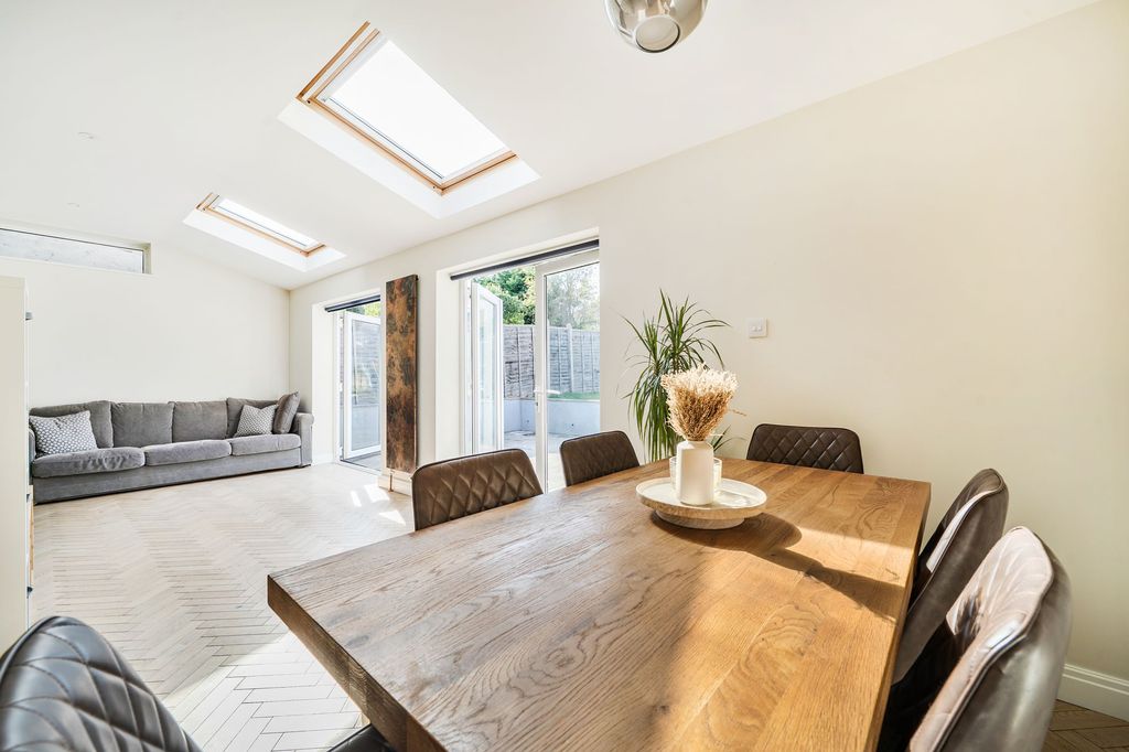 Property photo 1 of 22