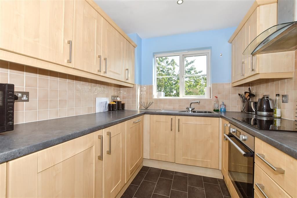Property photo 3 of 13 Kitchen