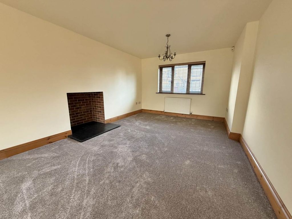 Property photo 3 of 10 225 Sheffield Road 2