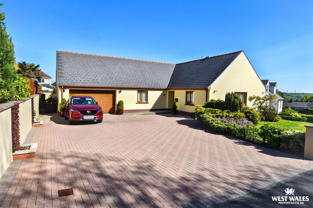 Property photo 1 of 28 2_Blurred.Jpg