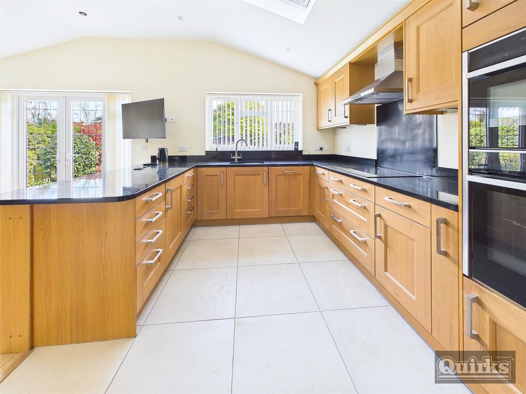 Property photo 3 of 22 Cam02342G0-Pr0169-Still007.Jpg