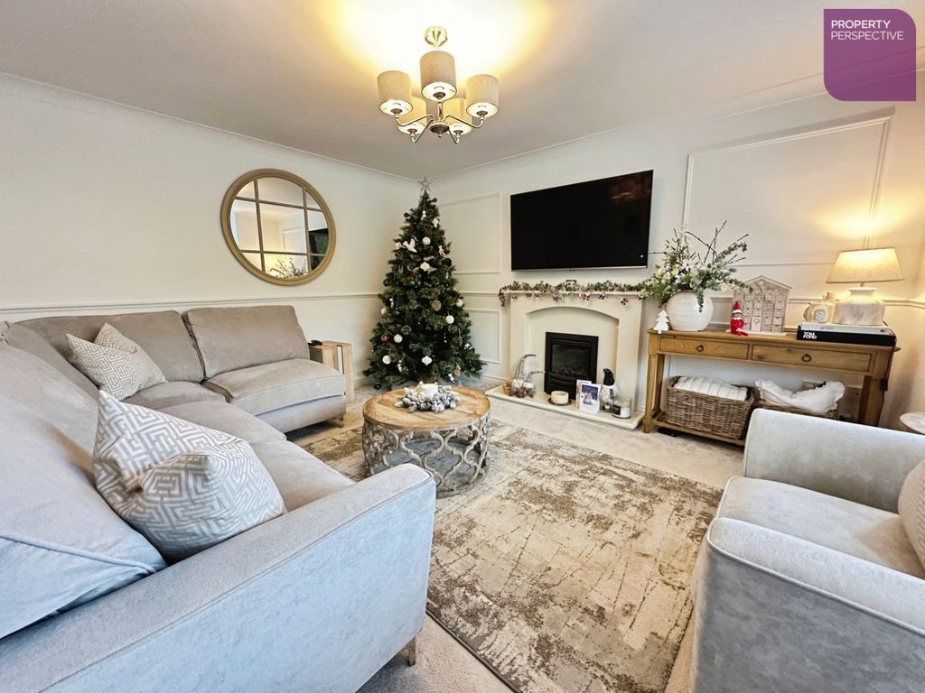 Property photo 2 of 20 Lounge