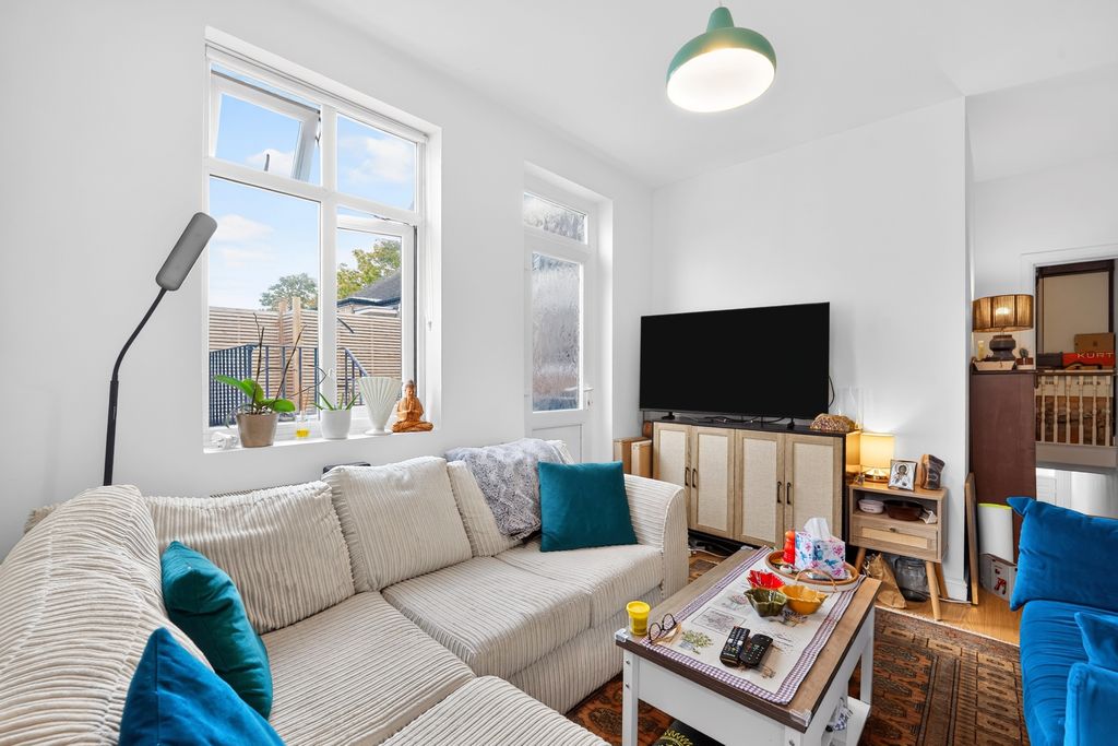 Property photo 3 of 18 mc-King-1034300-5