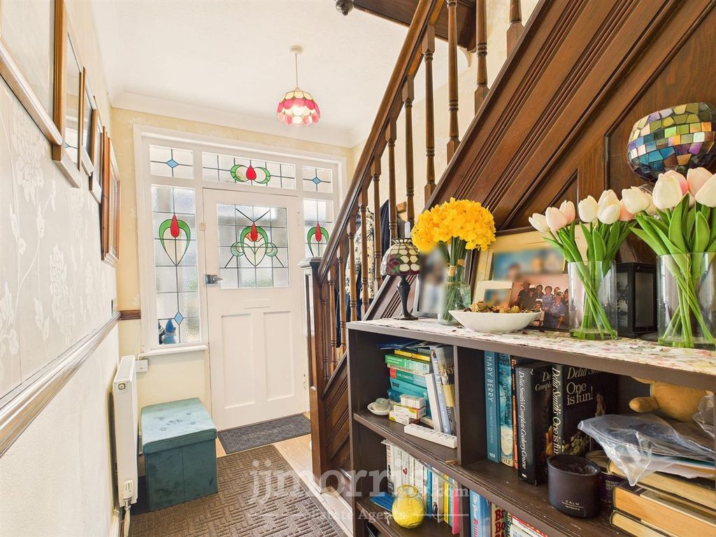 Property photo 3 of 22 Hallway