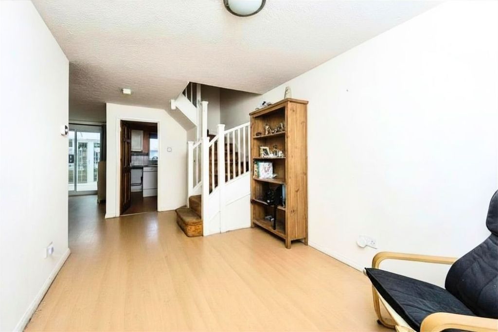 Property photo 3 of 20