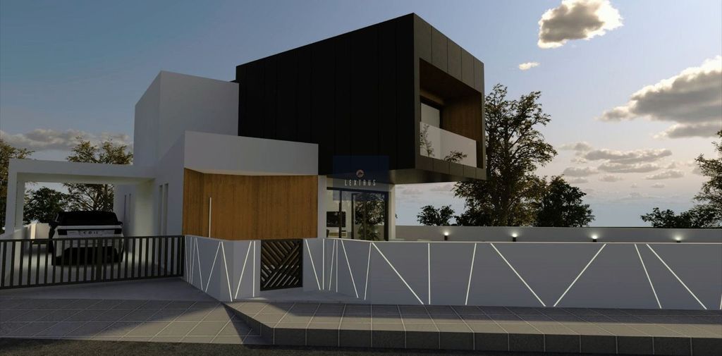 Property photo 3 of 6