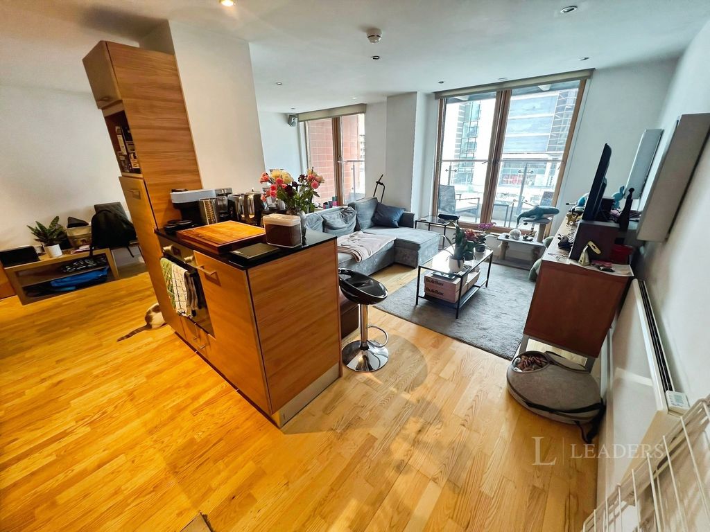 Property photo 3 of 8 Pbox-Img.Jpg