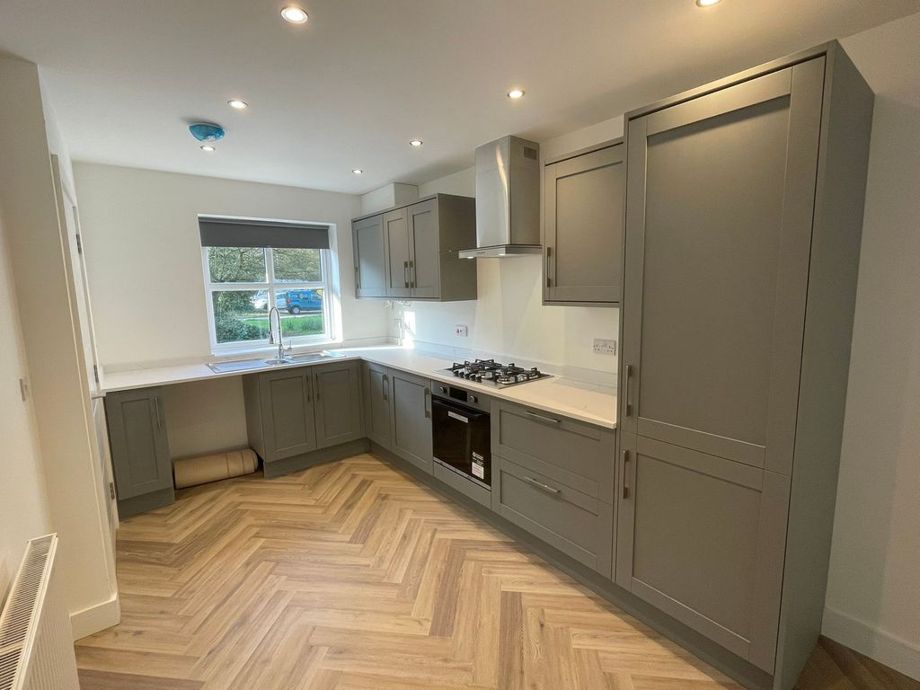 Property photo 2 of 17 Quality Kitchen