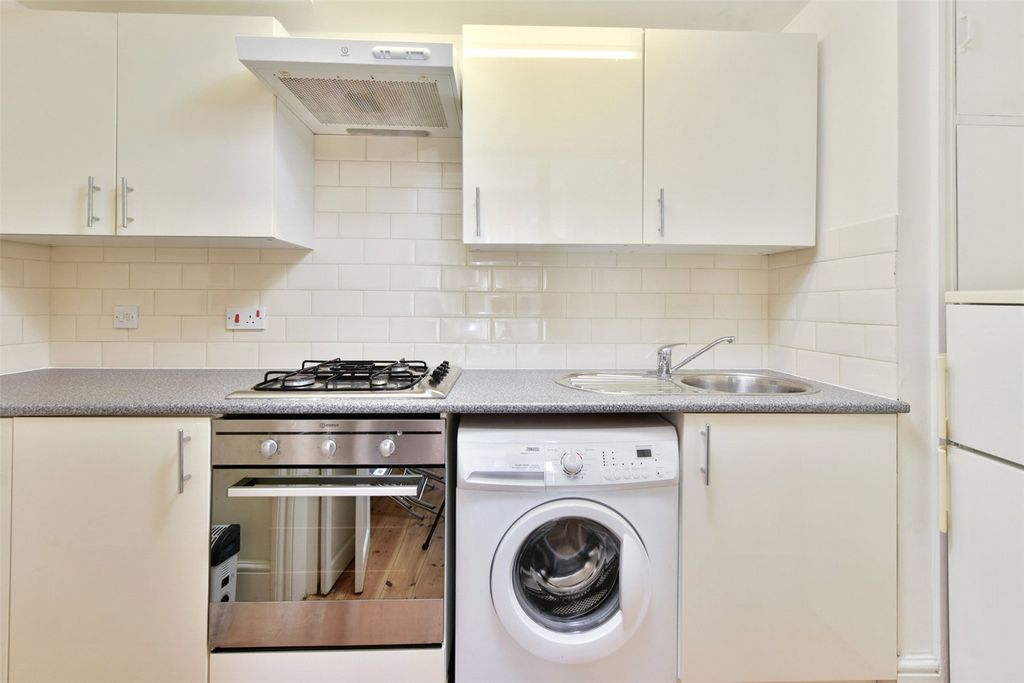 Property photo 2 of 5 Photo 02