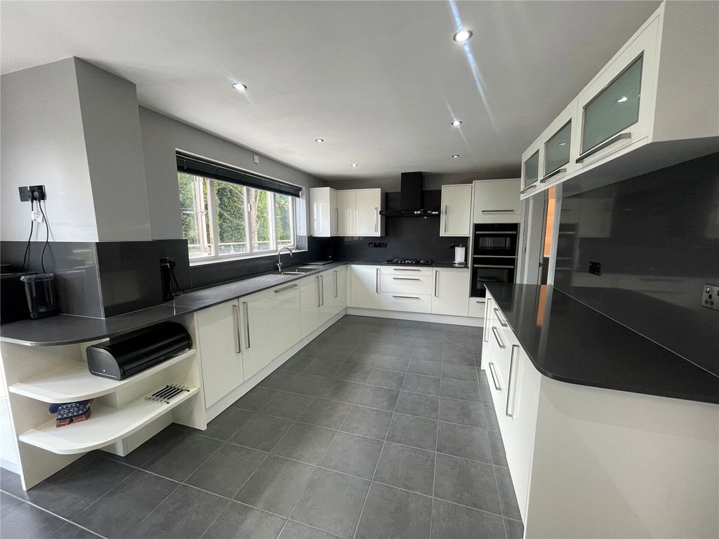 Property photo 3 of 30 Picture No. 48