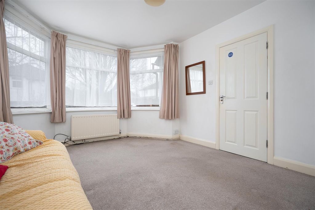 Property photo 2 of 17 Living Room