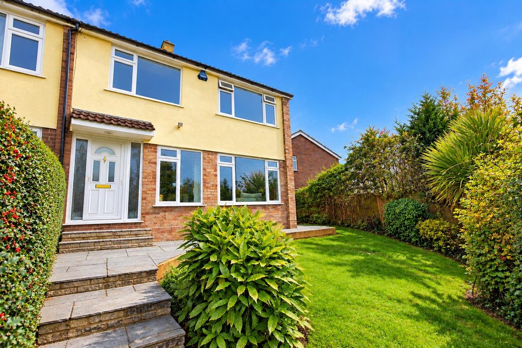 Property photo 1 of 18
