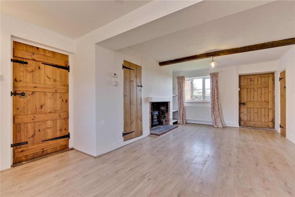 Property photo 2 of 23 Picture No. 13