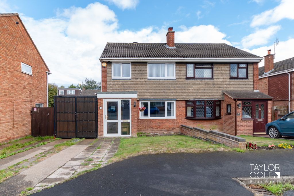 Property photo 1 of 32