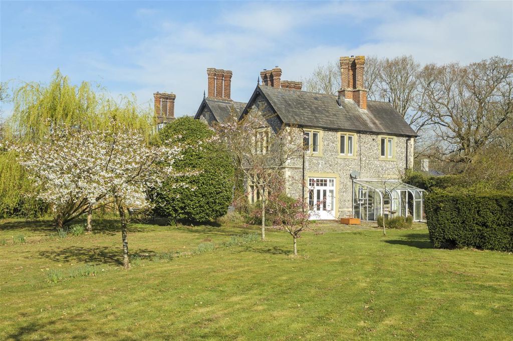 Property photo 1 of 32 Main Picture