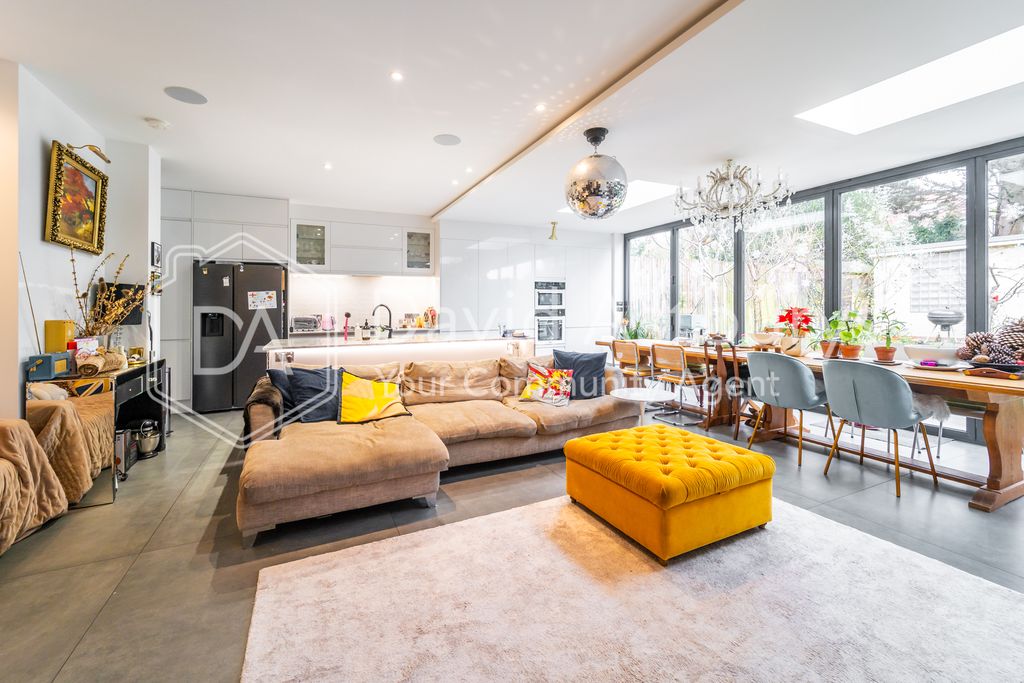 Property photo 2 of 24 Ndb01706-Edit