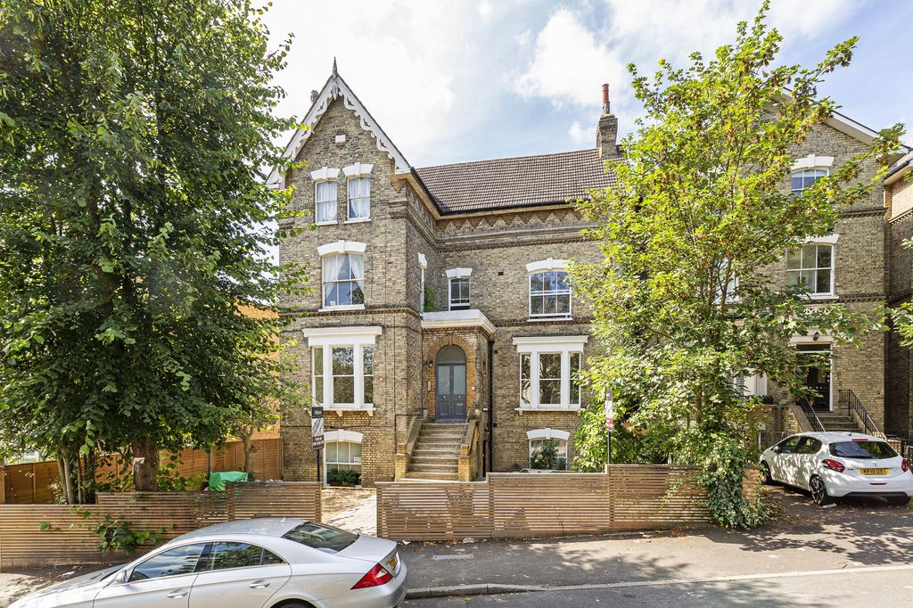 Property photo 2 of 12