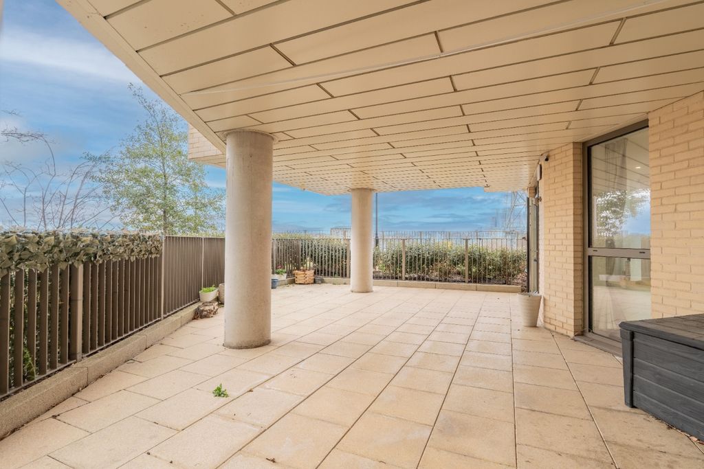 Property photo 1 of 42 4589841