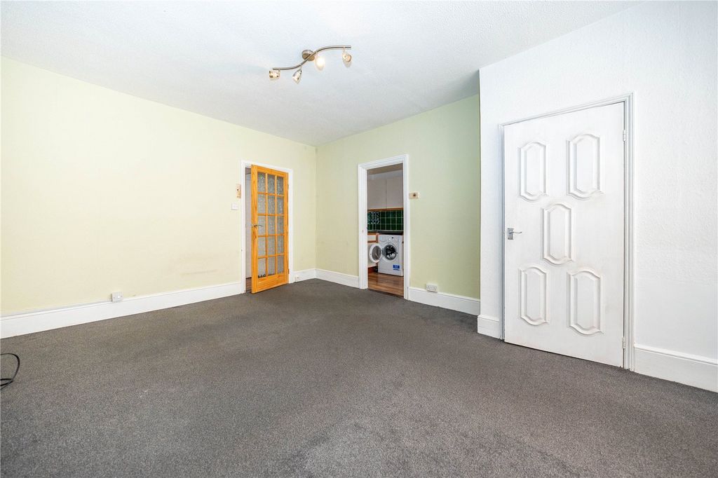 Property photo 3 of 5 Internal