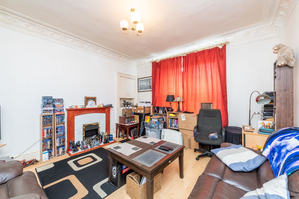 Property photo 2 of 19