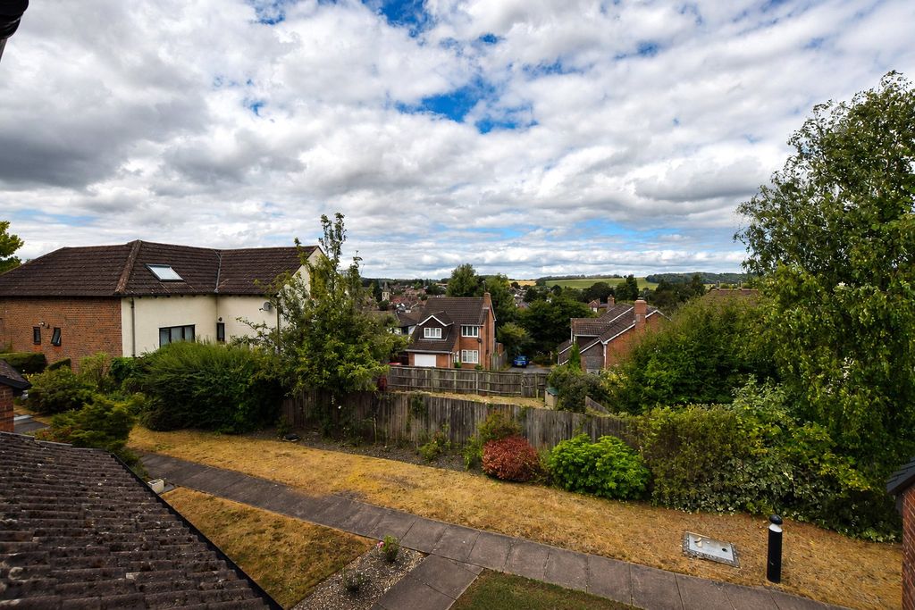 Property photo 3 of 12 Picture No. 10