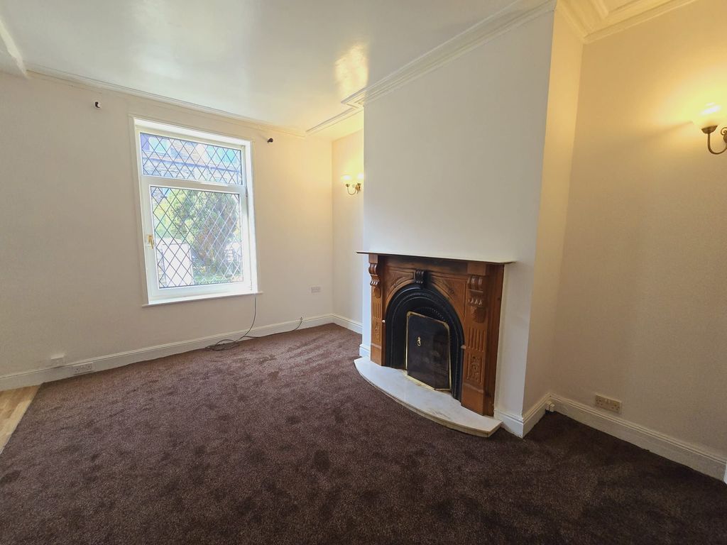 Property photo 2 of 14 Photograph 2