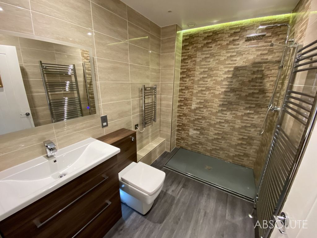 Property photo 3 of 11 Shower Room