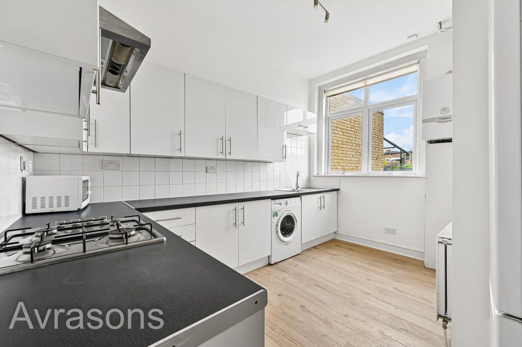 Property photo 2 of 10 Kitchen