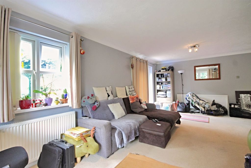 Property photo 3 of 13